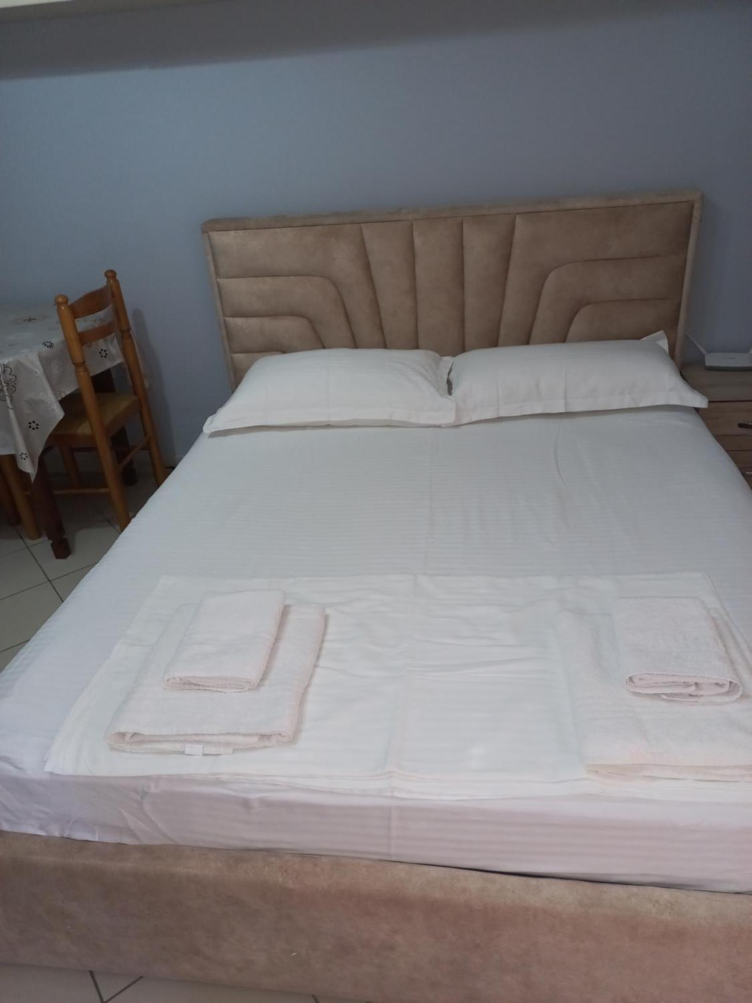 Lungomare Apartament Sea View Vlorë 객실 사진