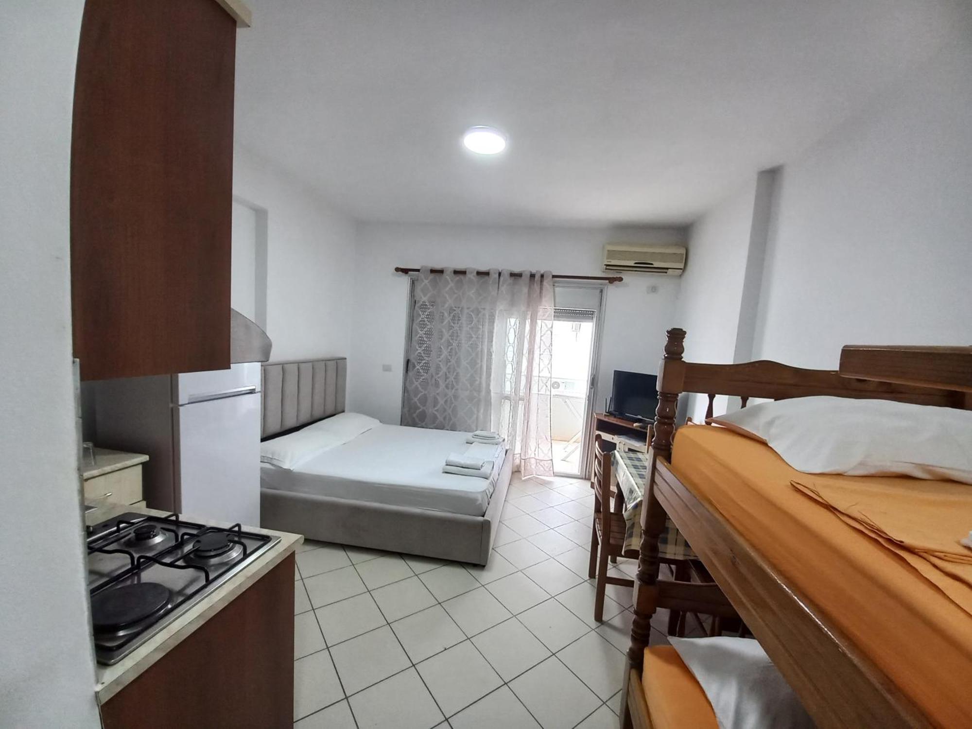 Lungomare Apartament Sea View Vlorë 객실 사진